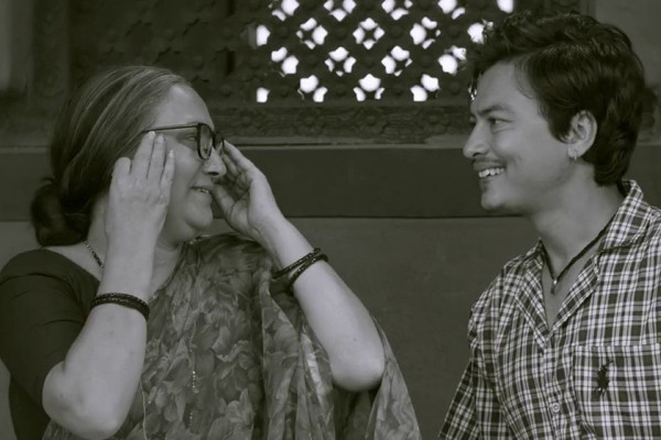 दुई दिनमै ‘आ बाट आमा’ को ‘जाँदैछु नौ डाँडा काटेर’ गीतले गर्‍याे युट्युबमा रेकर्ड ब्रेक